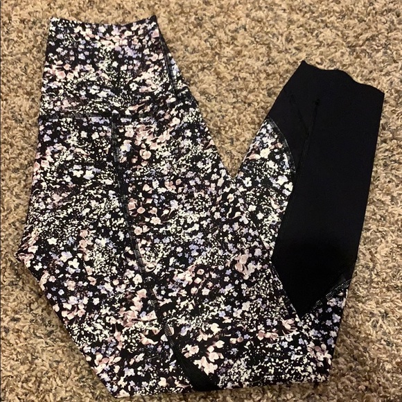 lululemon athletica Pants - NWOT lululemon scalloped wunder under